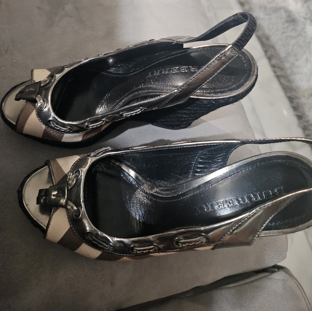 Burberry wedges size 39